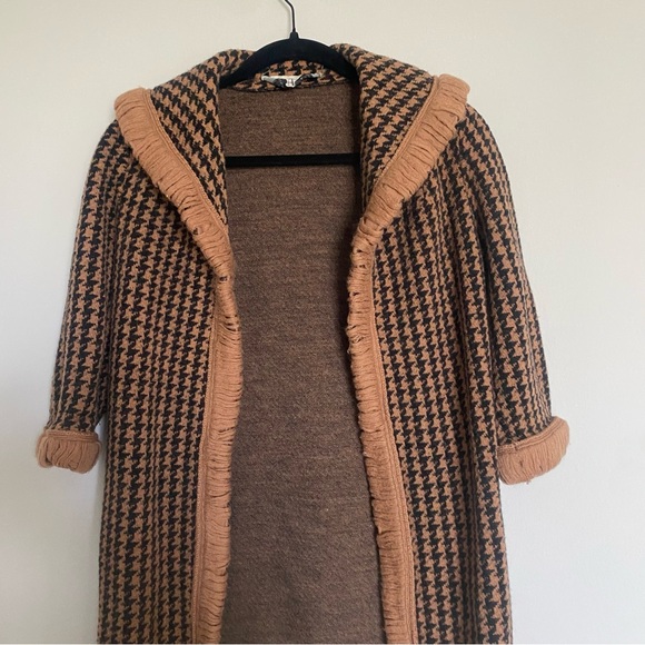 Vintage Couture Imports 100% Wool Houndstooth Coat with cape Size S/M - Picture 2 of 8